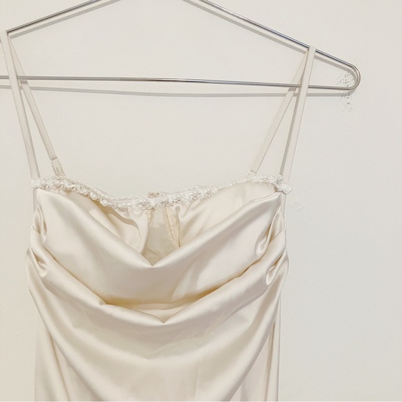 Vintage • Satin & Pearl Drape Neck Teddy in Cream - Picture 4 of 7